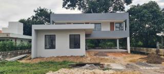 Aluga-se Casa Nova em Condomínio em Aldeia 3 Suítes