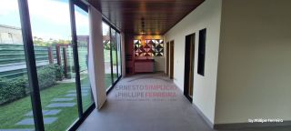 Linda Casa em Condomínio Novo em Aldeia com 5 Suítes