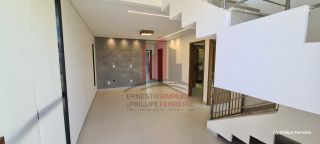 Linda Casa em Condomínio Novo em Aldeia com 5 Suítes