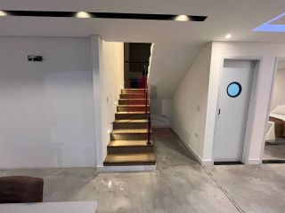 Casa em Condomínio Fechado em Paudalho com 4 Suítes 265m