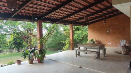 Casa Fora de Cond. 2 Quartos sendo 1 Suíte 180m