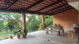 Chácara com 180m² 2 Quartos sendo 1 Suíte 180m²