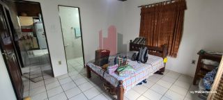 Casa em Condomínio com 180m 3 Quartos 2000m de área + Piscina