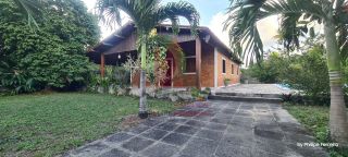 Casa em Condomínio com 180m 3 Quartos 2000m de área + Piscina