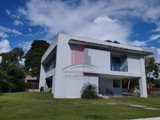 CASA EM ALDEIA COM 5 SUÍTES EM CONDOMÍNIO