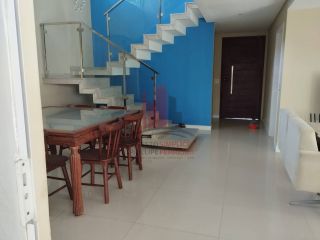 CASA EM ALDEIA COM 5 SUÍTES EM CONDOMÍNIO