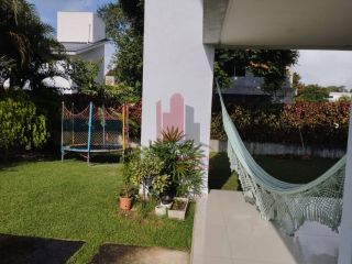 CASA EM ALDEIA COM 5 SUÍTES EM CONDOMÍNIO