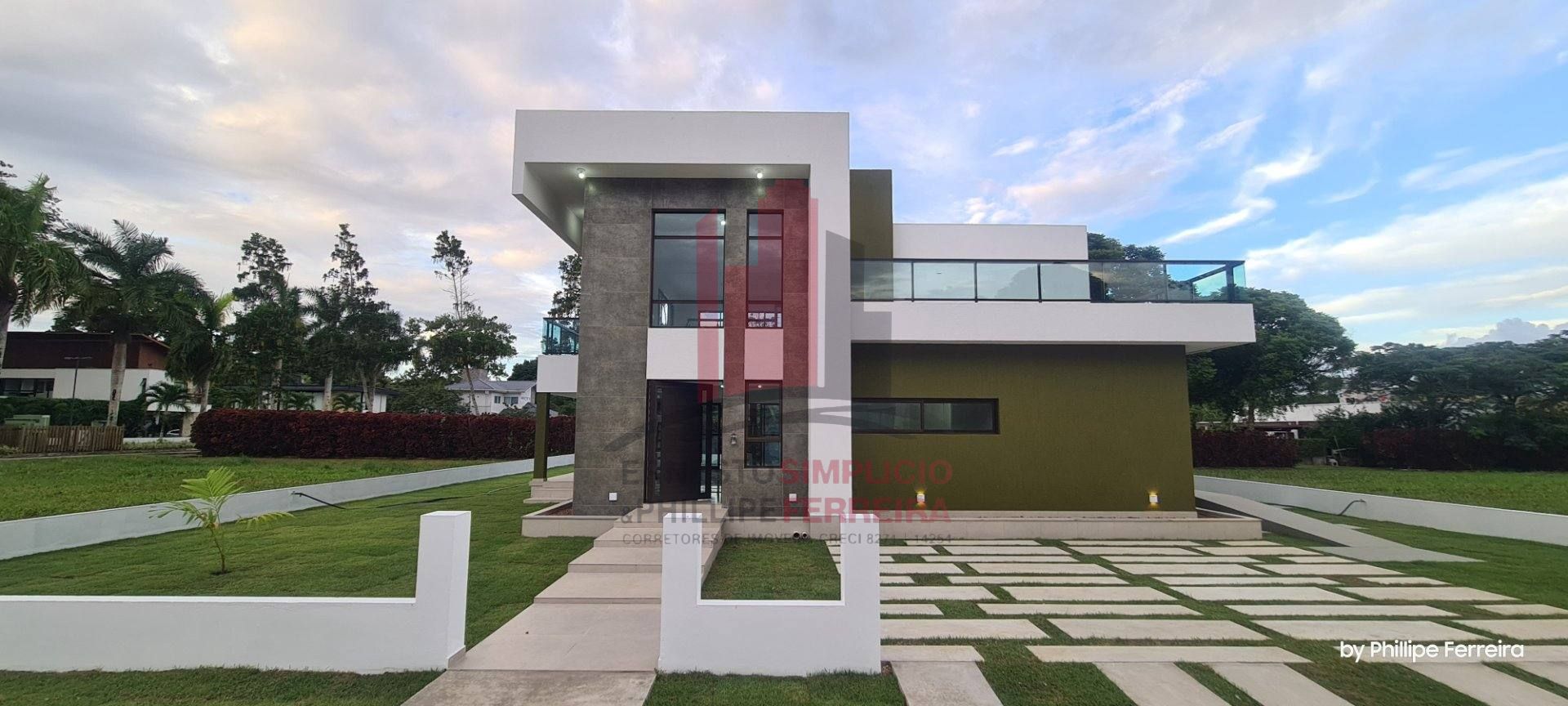 Casa com 4 Suítes em Condomínio em Aldeia