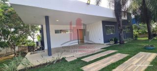 Aluguel - Casa em Condomínio com 4 Quartos Piscina e Bela Vista