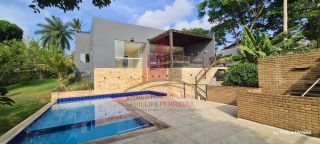 Casa em Condomínio com 4 Quartos Piscina e Bela Vista