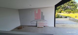 Casa em Construção em Excelente Condomínio com 5 Suítes 310m²