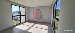 Casa em Construção em Excelente Condomínio com 5 Suítes 310m²