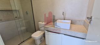 Casa em Construção em Excelente Condomínio com 5 Suítes 310m²