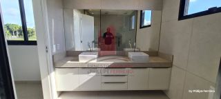 Casa em Construção em Excelente Condomínio com 5 Suítes 310m²