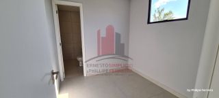 Casa em Construção em Excelente Condomínio com 5 Suítes 310m²