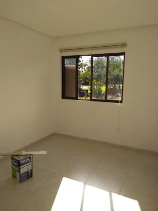 Venda/Locação Casa em Condomínio em Aldeia 3 Quarto sendo 2 Suítes