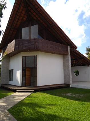 Venda/Locação Casa em Condomínio em Aldeia 3 Quarto sendo 2 Suítes