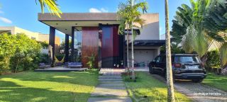 Linda e Moderna Casa em Condomínio Fechado em Aldeia