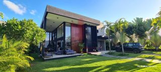 Linda e Moderna Casa em Condomínio Fechado em Aldeia