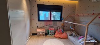 Linda e Moderna Casa em Condomínio Fechado em Aldeia