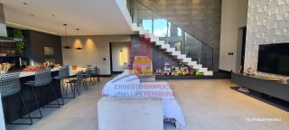 Linda e Moderna Casa em Condomínio Fechado em Aldeia