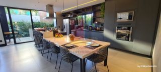 Linda e Moderna Casa em Condomínio Fechado em Aldeia