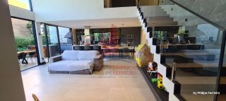 Linda e Moderna Casa em Condomínio Fechado em Aldeia