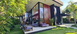 Linda e Moderna Casa em Condomínio Fechado em Aldeia