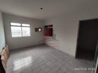 Casa em Rua Pública 4 Quartos 8 Vagas