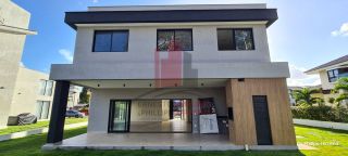 Casa em Condomínio Fechado 4 Suítes + Espaço Gourmet