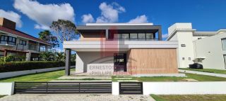 Casa em Condomínio Fechado 4 Suítes + Espaço Gourmet