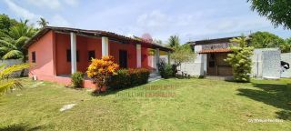 Casa na Praia de Enseada dos Golfinhos com 4 Quartos