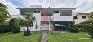 Casa em Condomínio na Beira da Pista 400m 4 Quartos Espaço Gourmet e Piscina