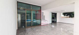 Casa em Condomínio na Beira da Pista 400m 4 Quartos Espaço Gourmet e Piscina