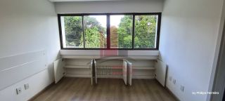 Casa em Condomínio na Beira da Pista 400m 4 Quartos Espaço Gourmet e Piscina