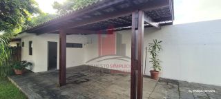 Casa em Condomínio na Beira da Pista 400m 4 Quartos Espaço Gourmet e Piscina