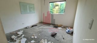 Ponto Comercial com 7 Salas 151m as margens da Estrada de Aldeia