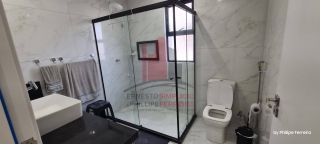 Linda Casa em Condomínio c/ 6 Quartos Gourmet e Piscina