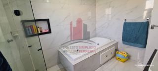 Linda Casa em Condomínio c/ 6 Quartos Gourmet e Piscina