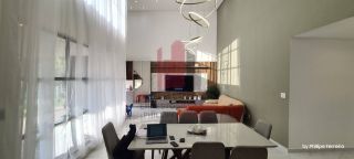 Linda Casa em Condomínio c/ 6 Quartos Gourmet e Piscina