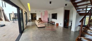 CASA EM CONDOMÍNIO COM PISCINA ESPAÇO GOURMET