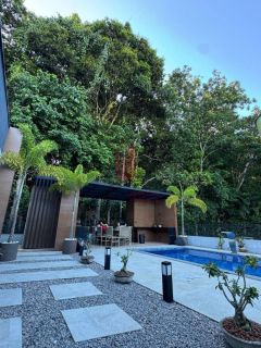 EXCELENTE CASA EM CONDOMÍNIO 4 SUÍTES 190M² ESPAÇO GOURMET E PISCINA