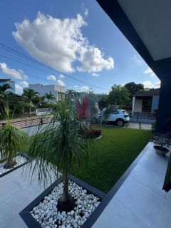 EXCELENTE CASA EM CONDOMÍNIO 4 SUÍTES 190M² ESPAÇO GOURMET E PISCINA