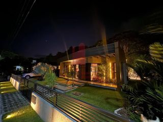 EXCELENTE CASA EM CONDOMÍNIO 4 SUÍTES 190M² ESPAÇO GOURMET E PISCINA