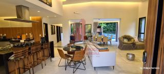 EXCELENTE CASA EM CONDOMÍNIO 4 SUÍTES 190M² ESPAÇO GOURMET E PISCINA
