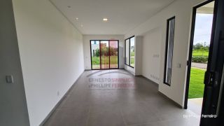 Casa Nova em Condomínio 200m² 3 Suítes 1 Escritório Espaço Gourmet com Jacuzzi