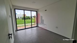 Casa Nova em Condomínio 200m² 3 Suítes 1 Escritório Espaço Gourmet com Jacuzzi