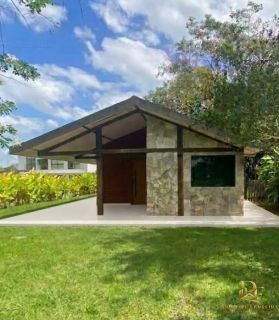 CASA ACONCHEGANTE EM ALDEIA 3 QUARTOS 165m²