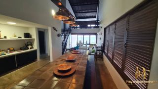 Casa na Beira-Mar da Enseada dos Golfinhos 6 Quartos