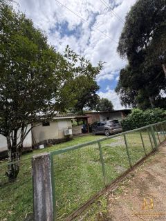 Casa em Condomínio com Piscina 4 Quartos